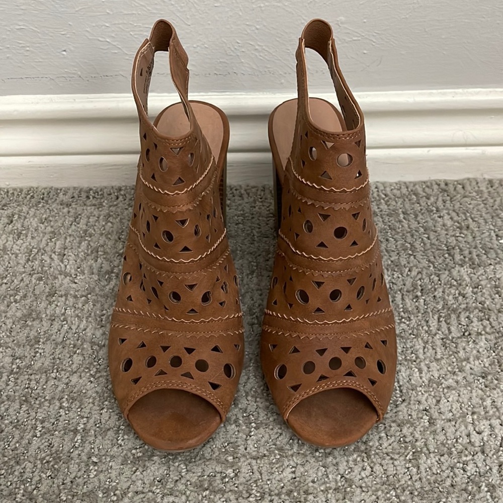 CL by Laundry Open Toe Sandal
